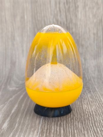 Sablier volcan jaune