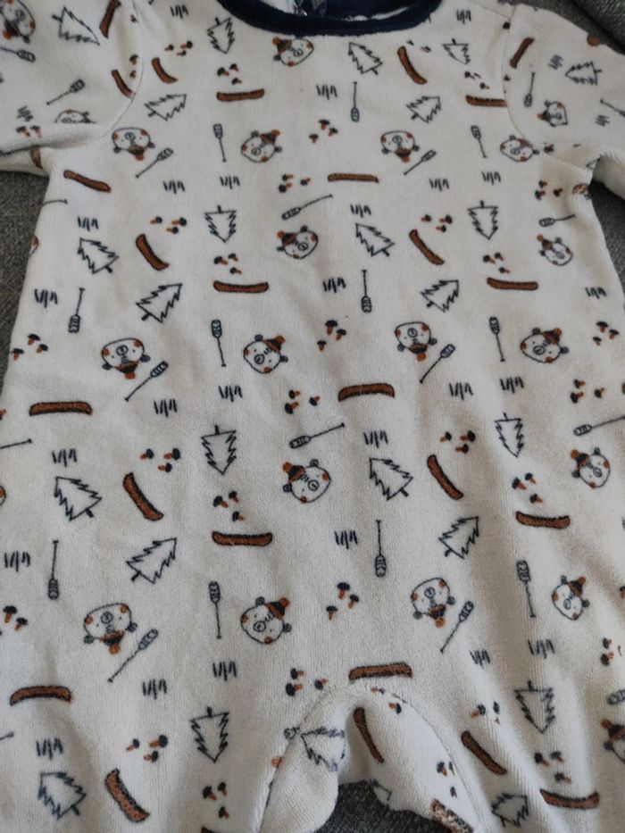 Pyjama taille 12 mois - photo numéro 2