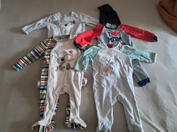 4 pyjamas 18 mois