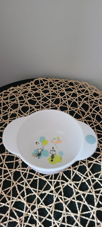 Bébé Confort Sous Le Bol Arc-en-Ciel