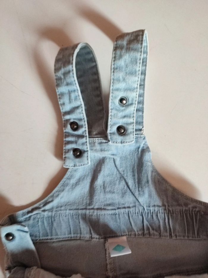 Salopette en jean taille 18 mois - photo numéro 5