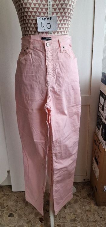Pantalon, rose, en très très bon état, en coton &lycra, longueur 108cm