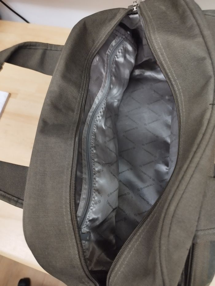 Petit sac de voyage dimension 45 cm x 30 cm x 22 cm - photo numéro 5