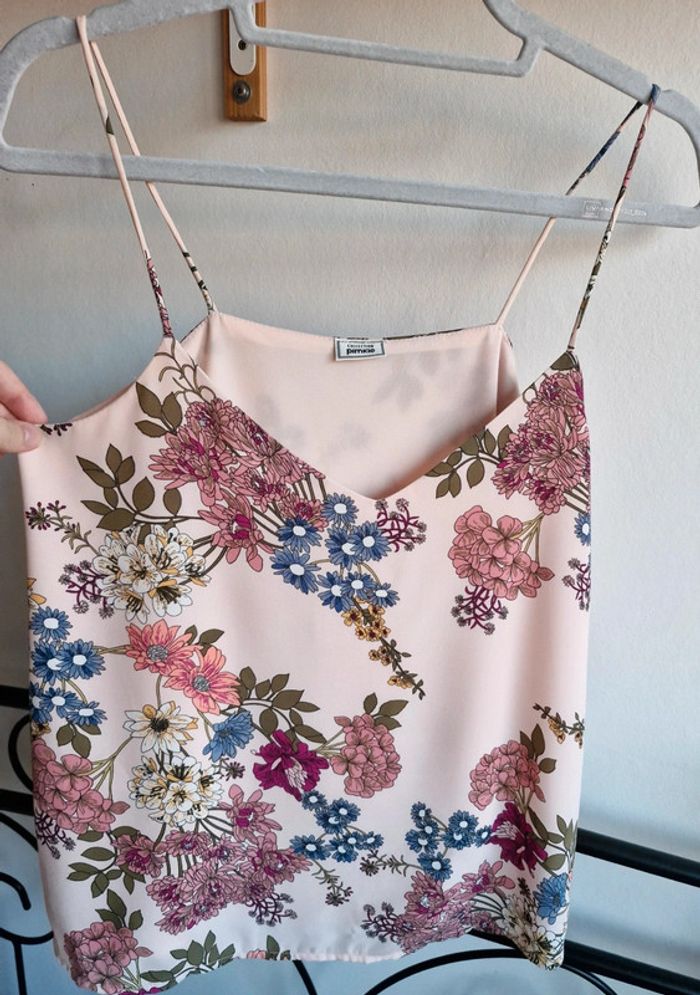 Top à bretelles Pimkie fleuri taille S en très bon état - photo numéro 2