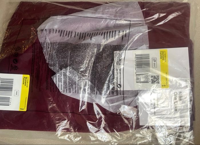 Legging Nike One ,Taille S .Neuf avec étiquette et emballage. - photo numéro 4