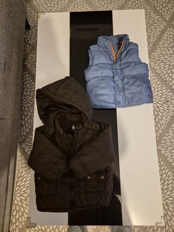 Lot 2 vestes bebe 12/18m