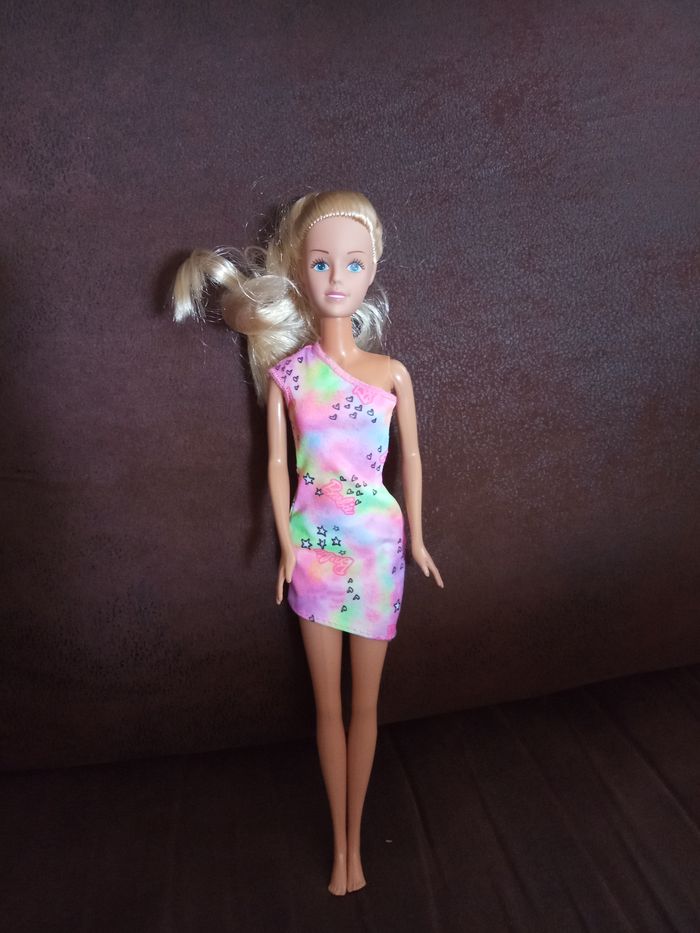 Belle Poupée "Jenny" de 2014