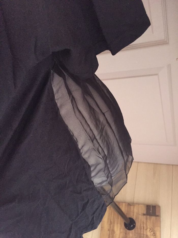 Teeshirt 👚 noir manches courtes Zara taille L 10€ - photo numéro 5
