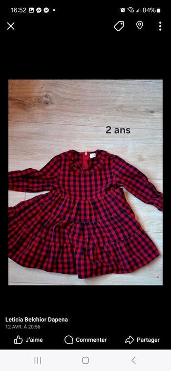 Robe a carreaux rouge