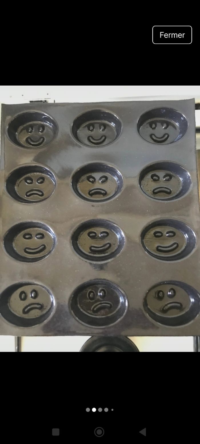 Moule smiley flexipan Guy Demarle
