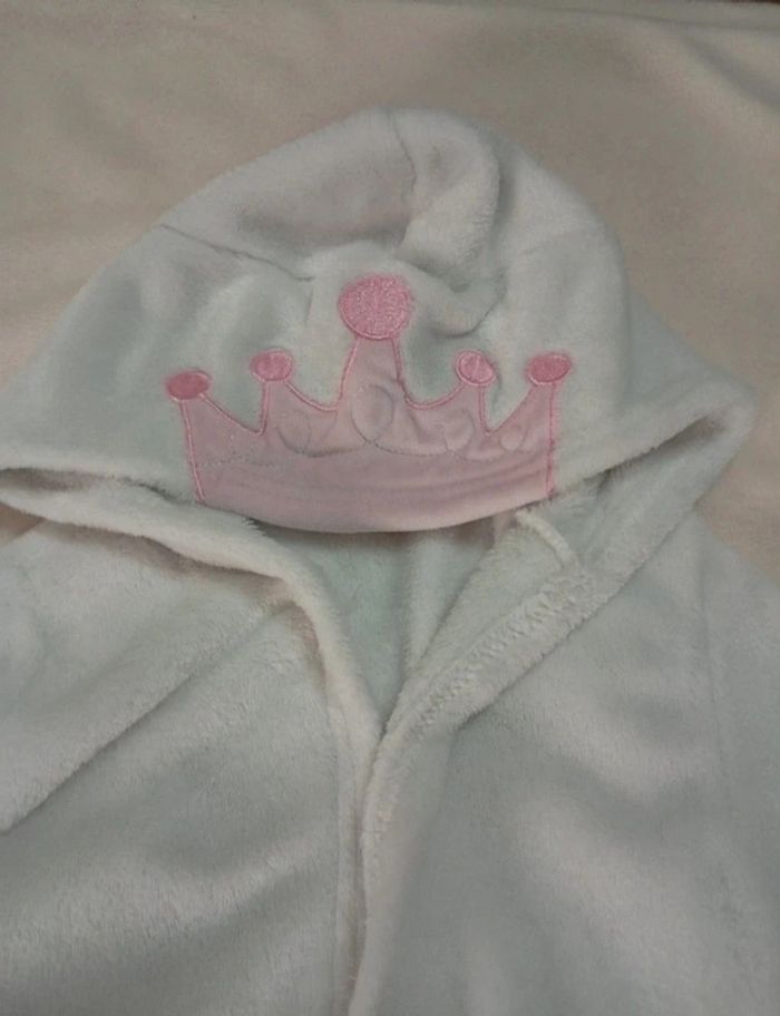 Jolie robe de chambre princesse taille 90 cm - photo numéro 2