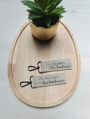 Porte clé tissu " la maison du bonheur"