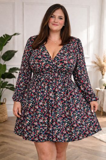 Robe manches longues fleurie noire et multicolore Femme taille 54 marque Boohoo 💍 