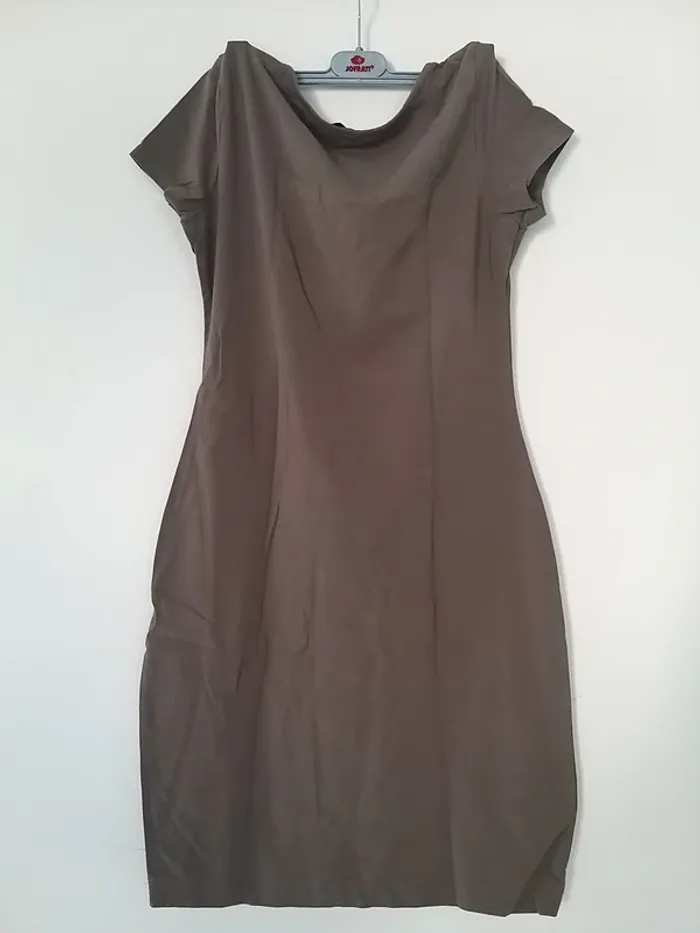 Robe marron moulante en M - photo numéro 3