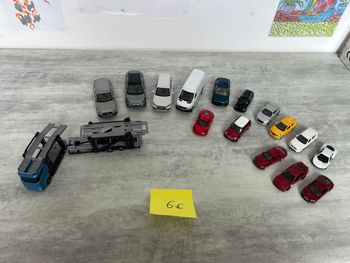 lot petites voitures et voitures miniatures et camion transport jouets enfant différentes tailles