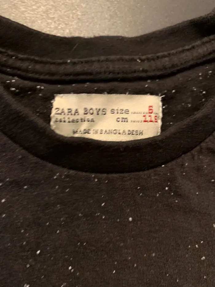 T-shirt manches courtes Zara taille 6 ans - photo numéro 4