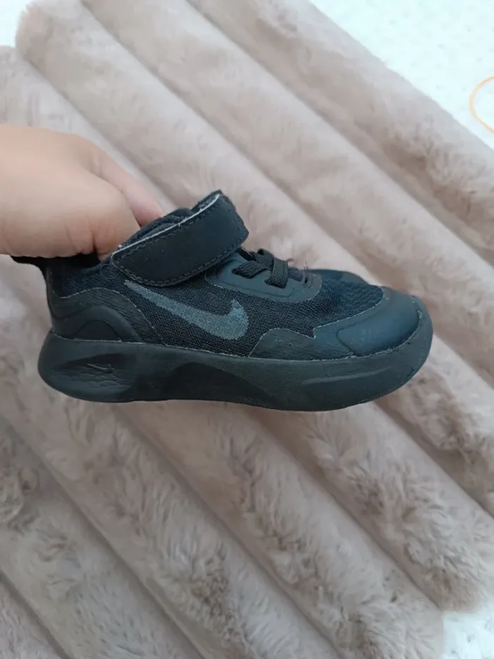🔸 Baskets Noires Nike Enfant 22🔸 - photo numéro 3