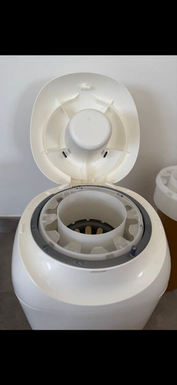 Poubelle à couche Sangenic avec recharge - photo numéro 4