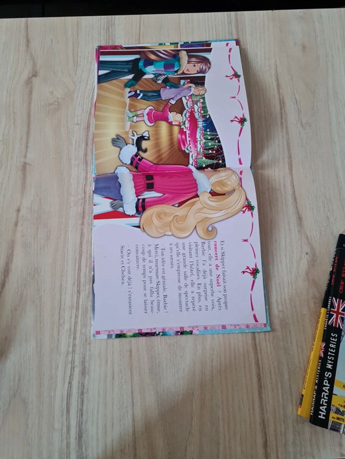 Livre Barbie, un merveilleux Noël comme neuf - photo numéro 4