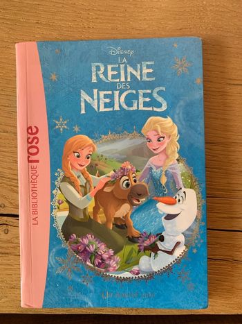 Livre la bibliothèque rose la reine des neiges un nouvel ami Hachette jeunesse