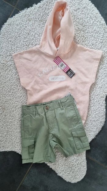 Ensemble haut t shirt rose et short kaki tout neuf