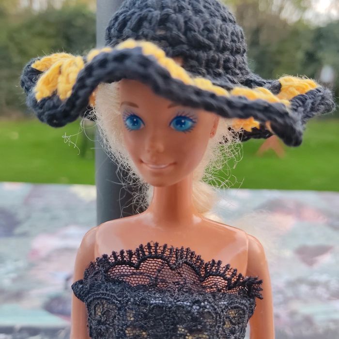 Vêtements pour Barbie 3 € - photo numéro 3