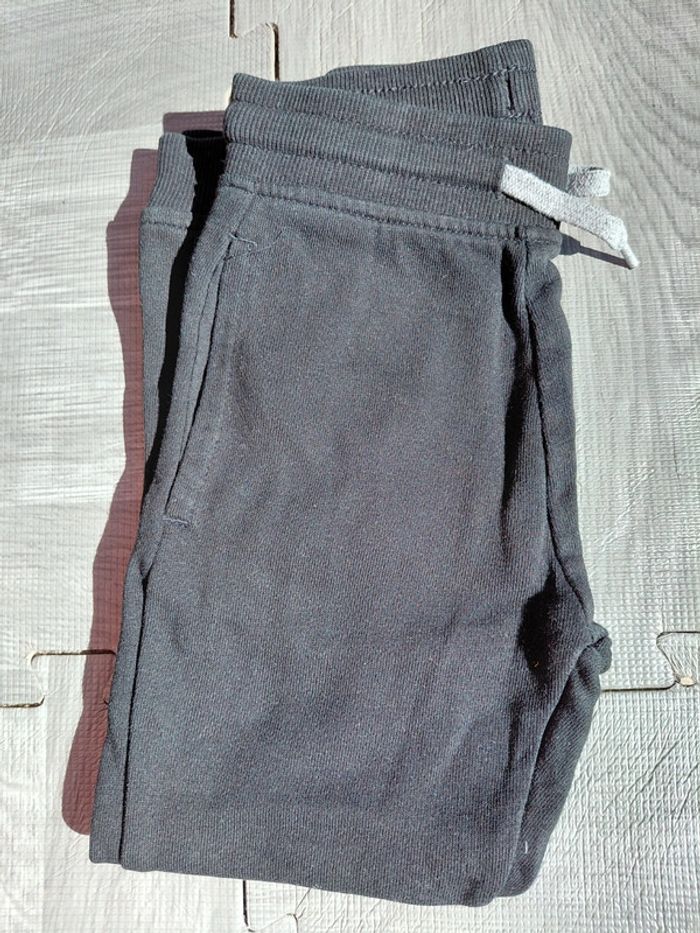 Lot 3 joggings 4 ans - photo numéro 2