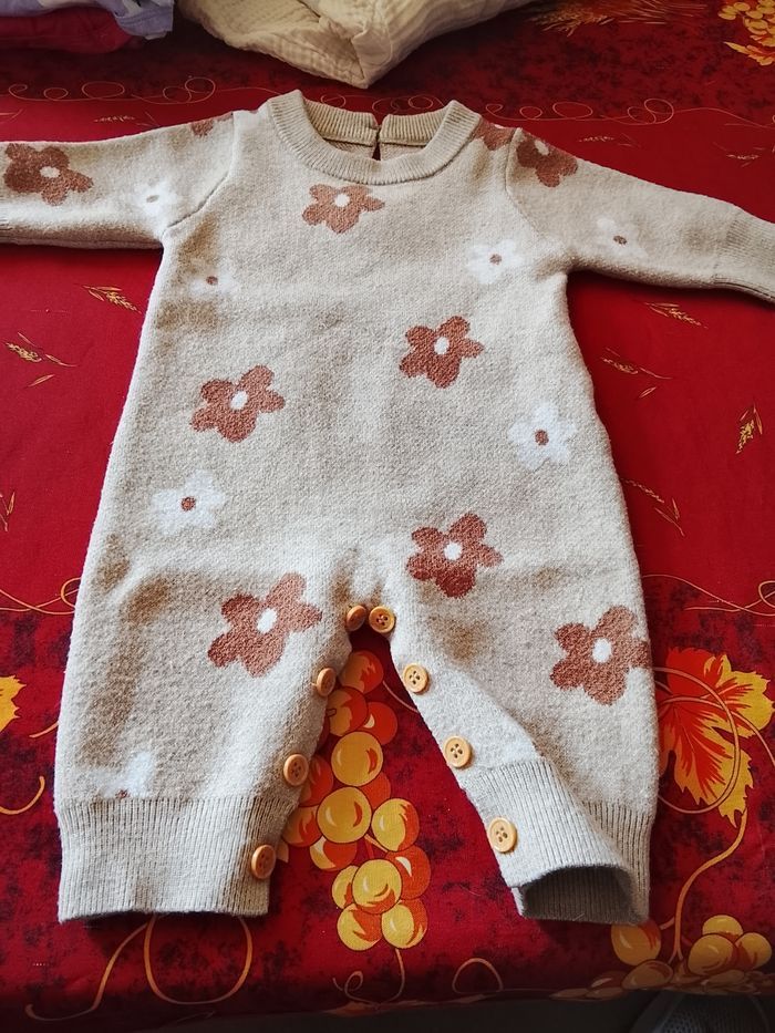Pyjama 1 mois fille - photo numéro 3