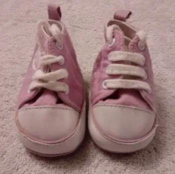 Chaussures 0/3 mois (réf perso 17)(familleac72)