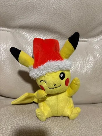 Peluche Pokémon, Pikachu Noël