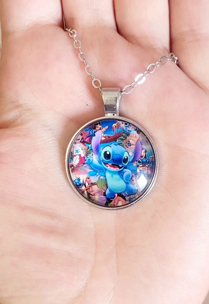 Collier Stitch – Ambiance Hawaï colorée