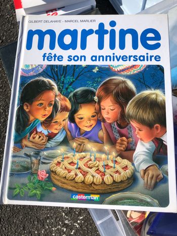 Livre  Martine fête sont anniversaire