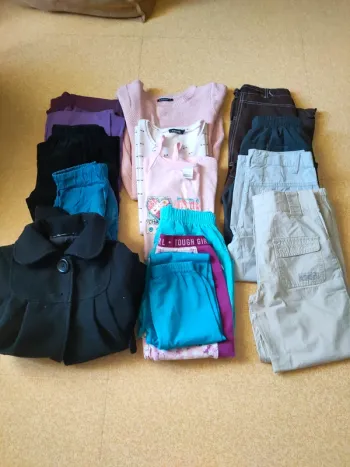 Lot vêtements fille 8 ans
