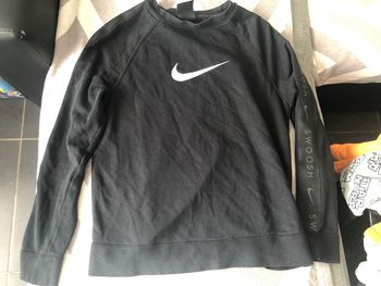 Haut nike manche longue taille XL enfant