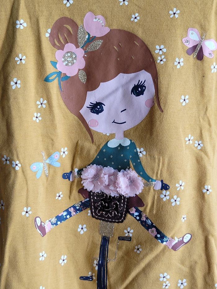 Très joli t shirt manches longues C&A 6 ans - photo numéro 2