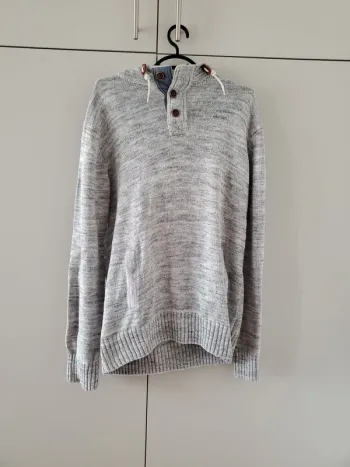 Pull à capuche