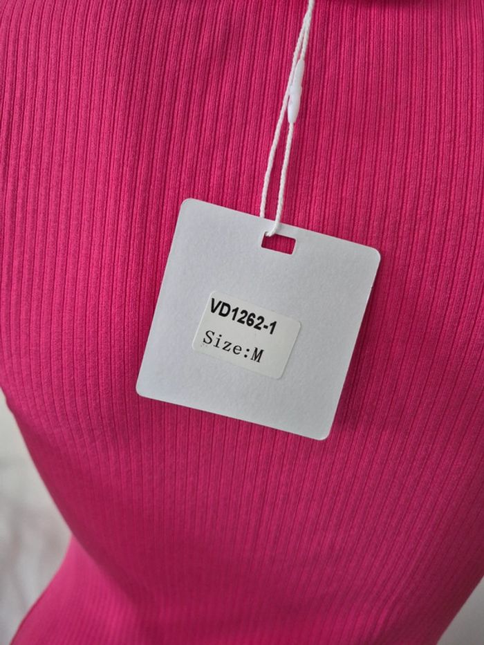 Robe Fuschia - photo numéro 3