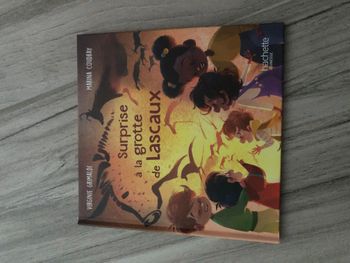 Livre Surprise à la grotte de Lascaux