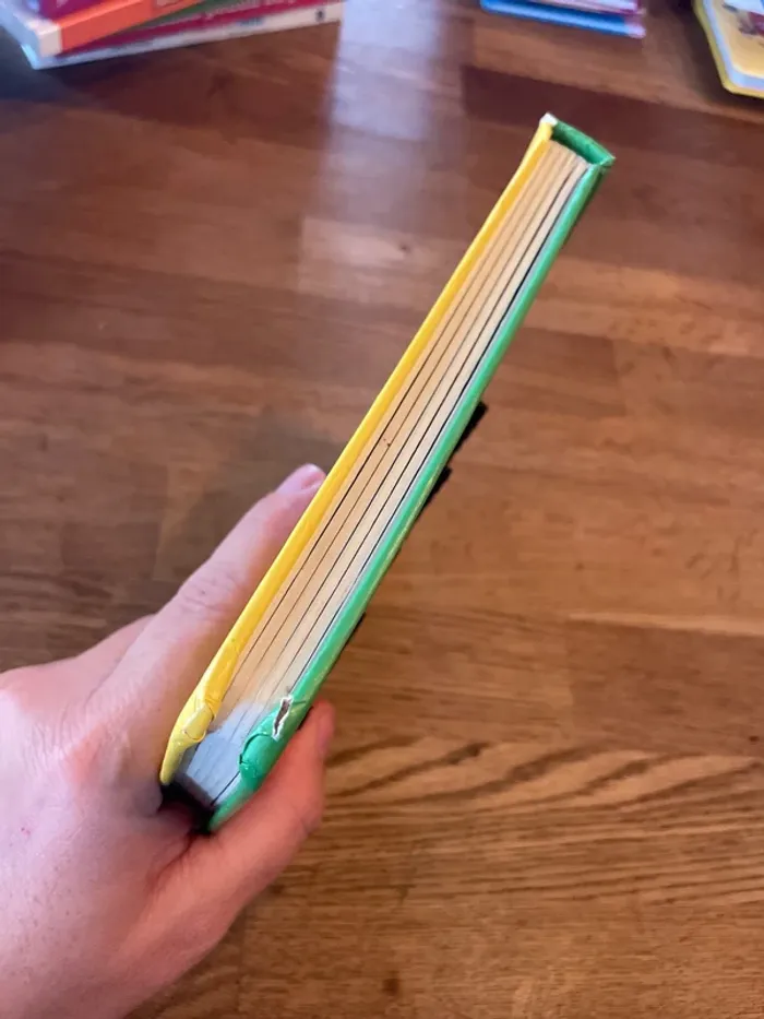 Un livre d’éveil à toucher Il ne faut pas toucher un tigre ! Sauf dans ce livre - photo numéro 6