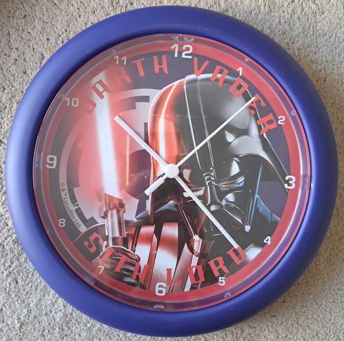 🕰 Pendule horloge Star Wars Dark Vador - comme neuve - photo numéro 3