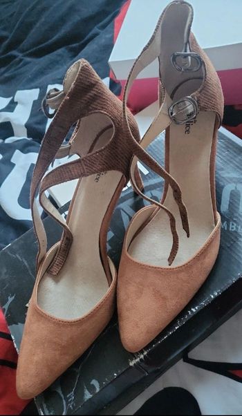 Chaussures a talon taille 40