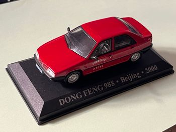 DONGFENG 988 « Beijing » taxi (échelle 1/43)