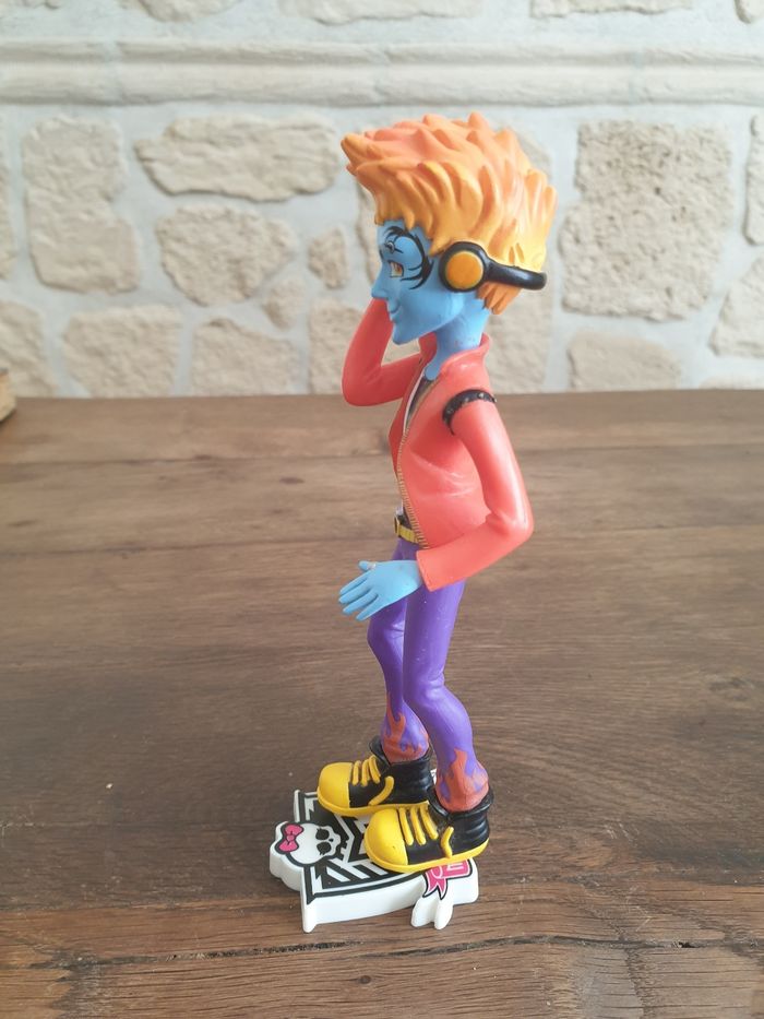 figurine monster  hight - photo numéro 2