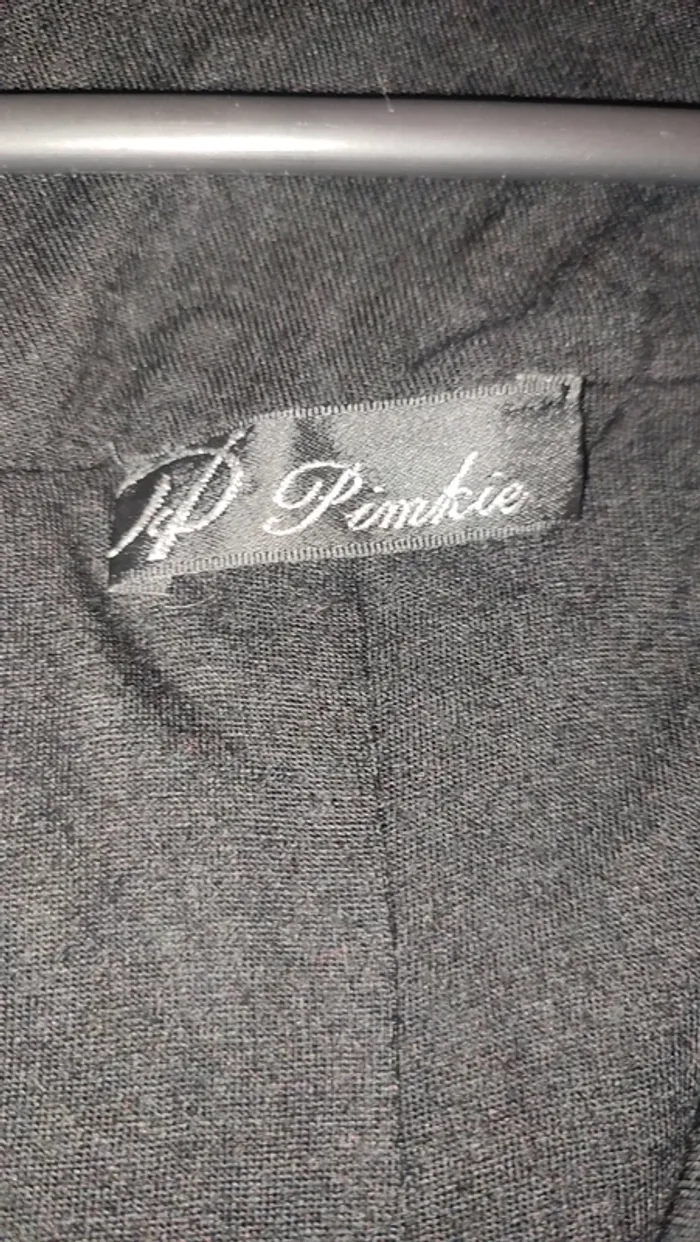 Petit robe noir cintrée - photo numéro 3