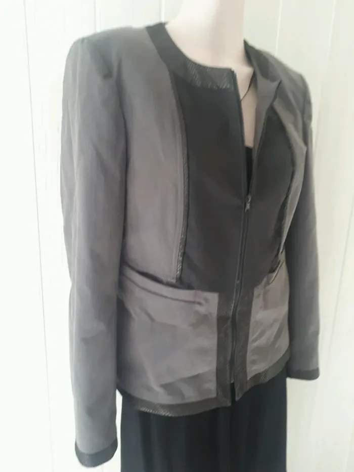 Veste courte taupe 42