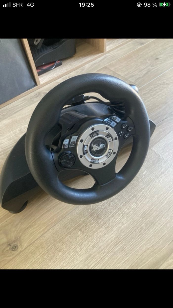 Volant PC et PS2 - photo numéro 2