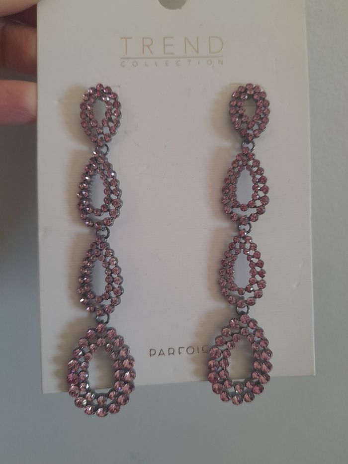 Boucles d'oreilles longue premium - photo numéro 4