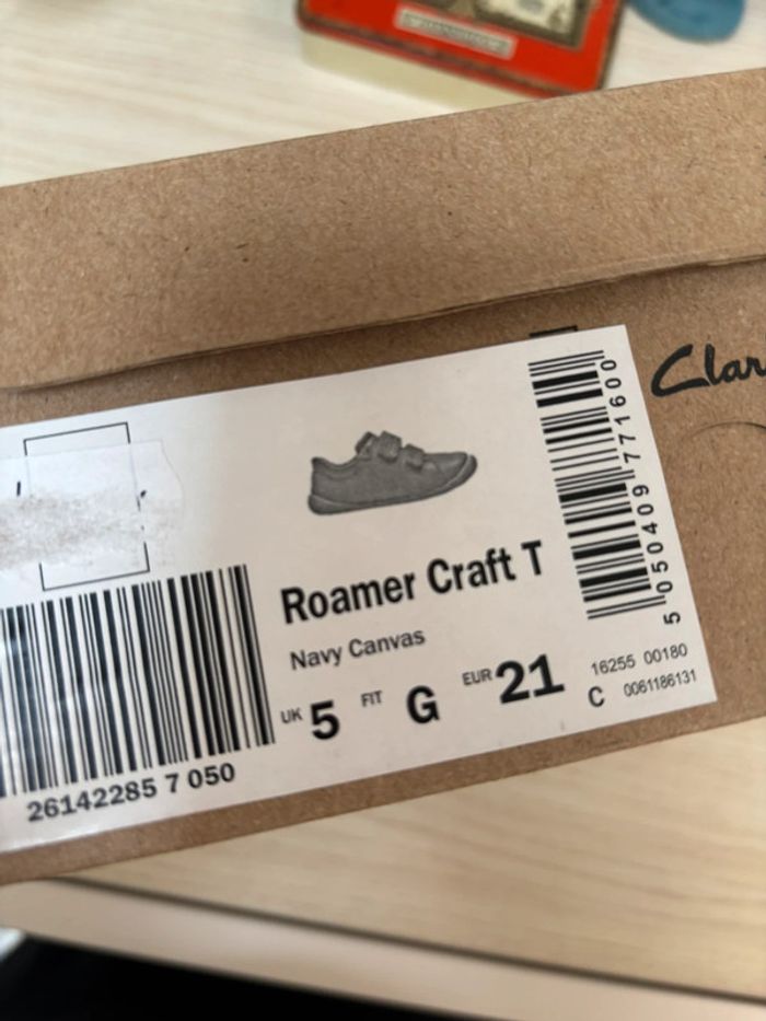Chaussures Clarks taille 21 - photo numéro 4
