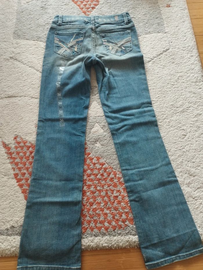 Jean neuf Etam taille 36 - photo numéro 2