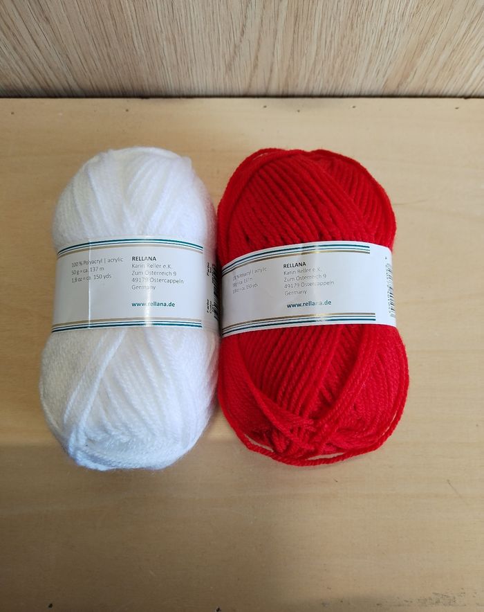 Lot de 2 pelotes de Laine couleur Noël - photo numéro 5